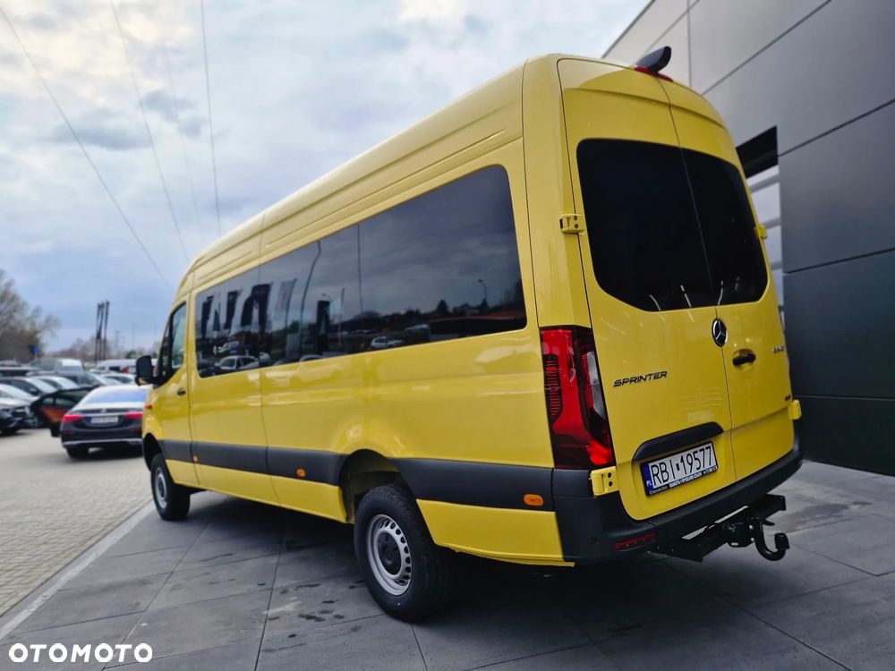 Mercedes-Benz Sprinter - 9