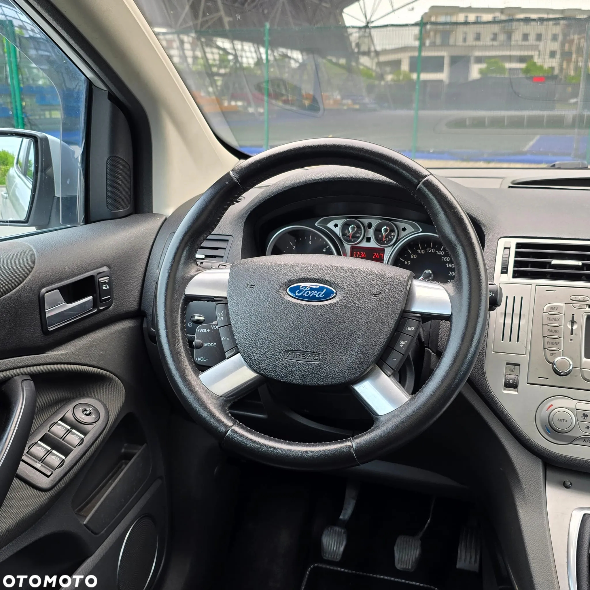 Ford Kuga 2.0 TDCi FWD Titanium - 26