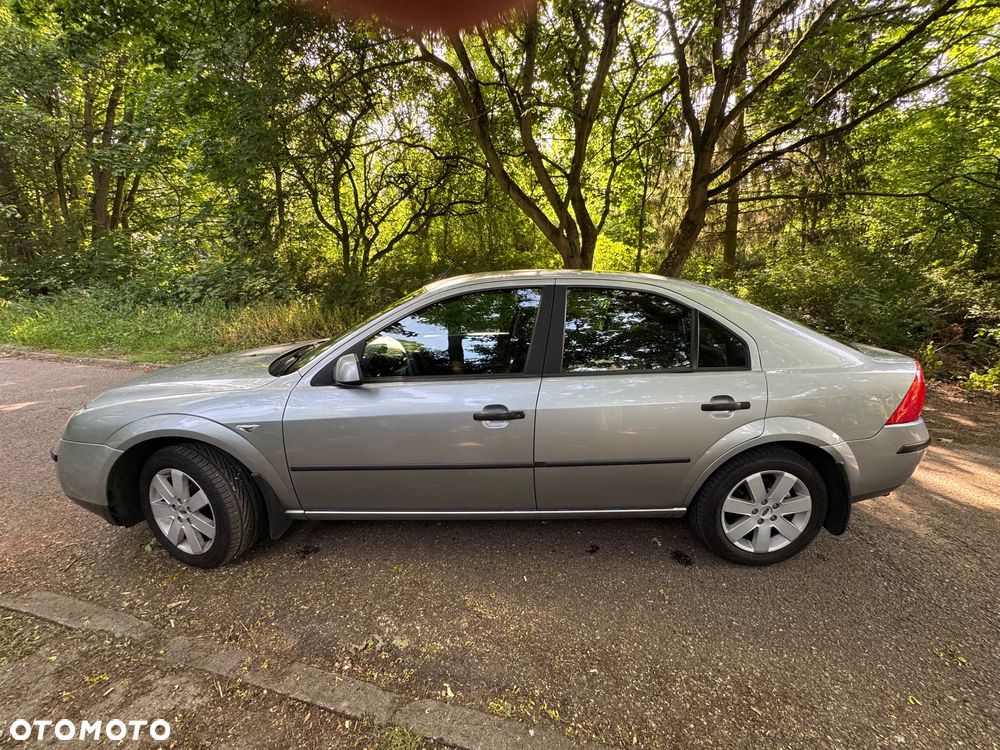 Ford Mondeo 1.8 Ambiente - 6