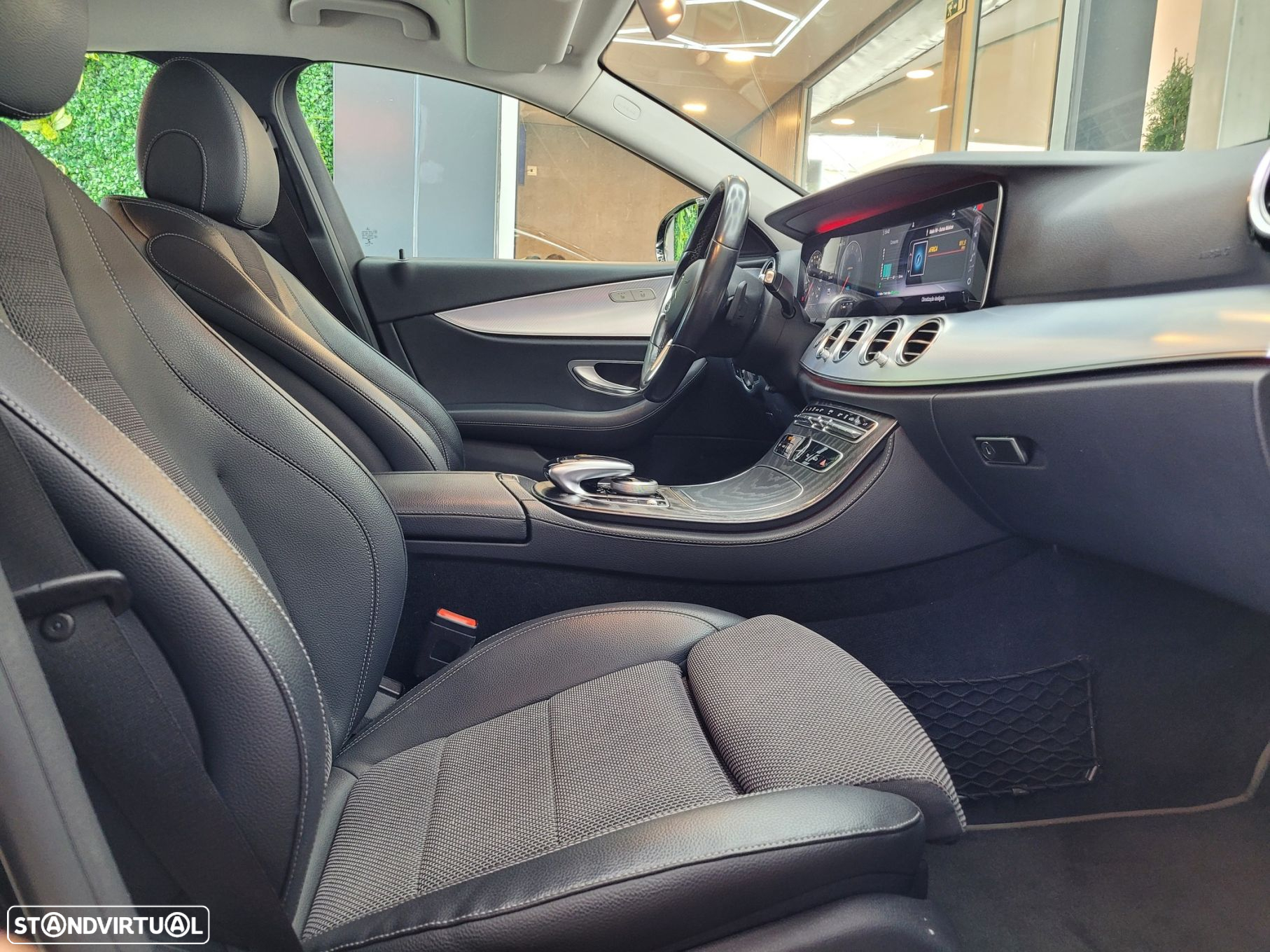 Mercedes-Benz E 300 de Avantgarde - 13