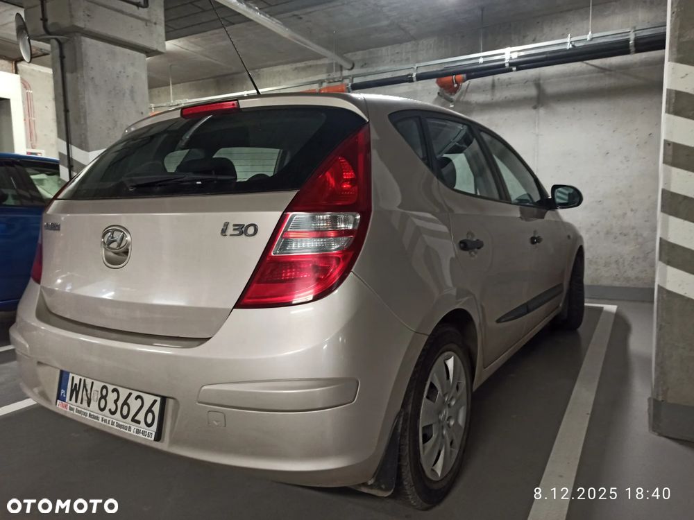 Hyundai i30 1.4 Base + - 5
