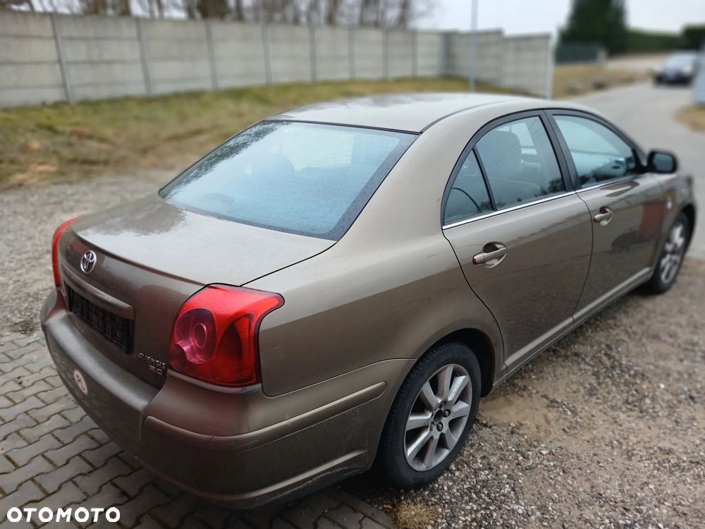 TOYOTA AVENSIS T25 2.0 D4D LAK. LA16 CAŁA NA CZĘŚCI CZESCI - 3