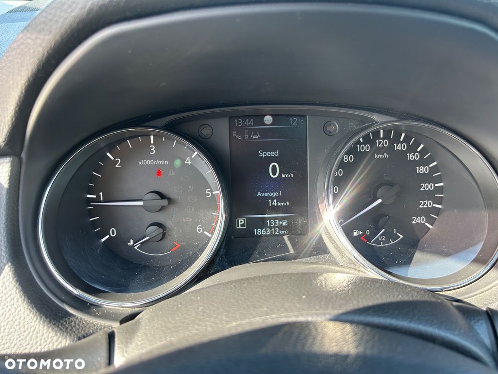 Nissan Qashqai 1.6 DCi Xtronic TEKNA - 27