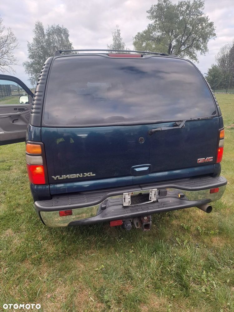 GMC Yukon - 4