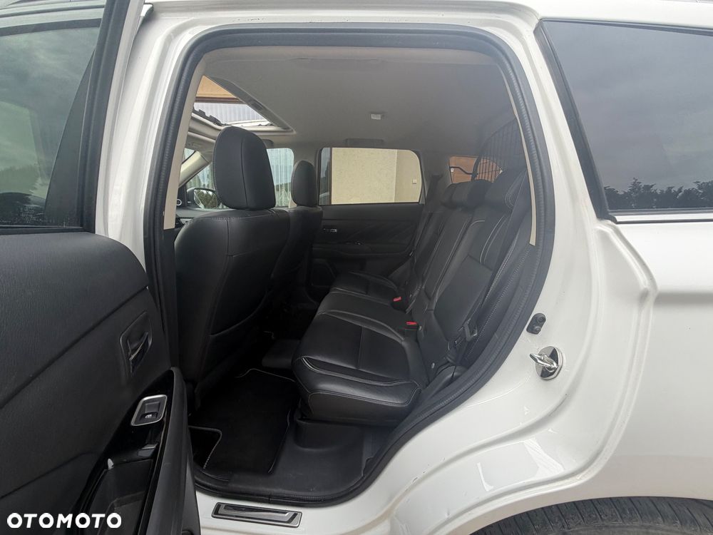 Mitsubishi Outlander Intense + - 6