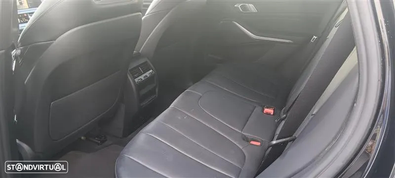 BMW X5 30 d xDrive Pack M - 23
