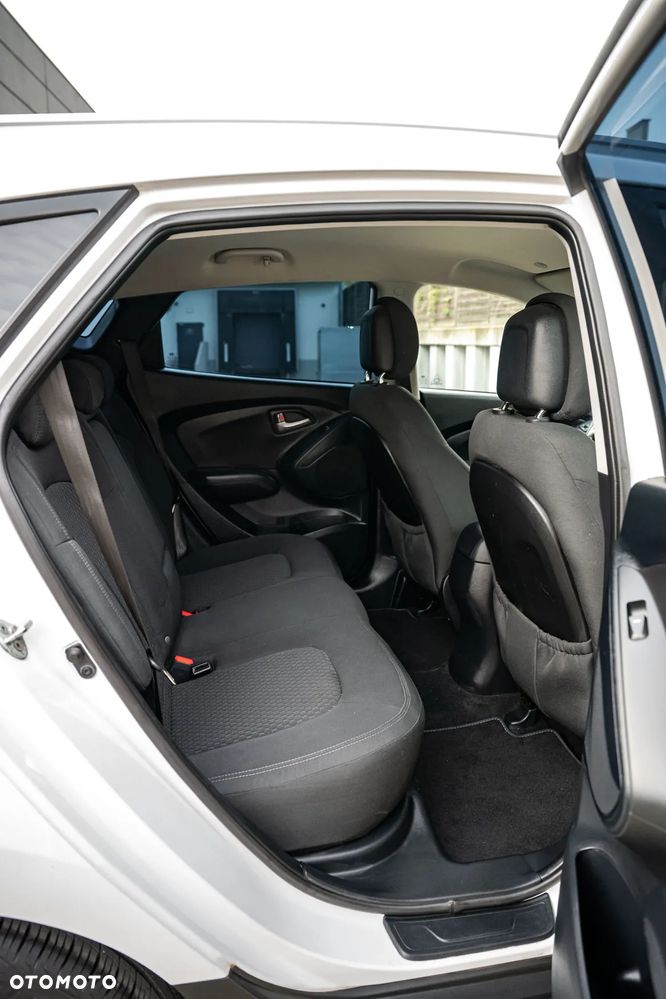 Hyundai ix35 1.6 2WD UEFA EURO 2012 Edition - 17