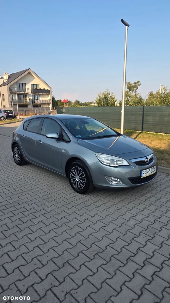 Opel Astra 1.4 T Enjoy - 1