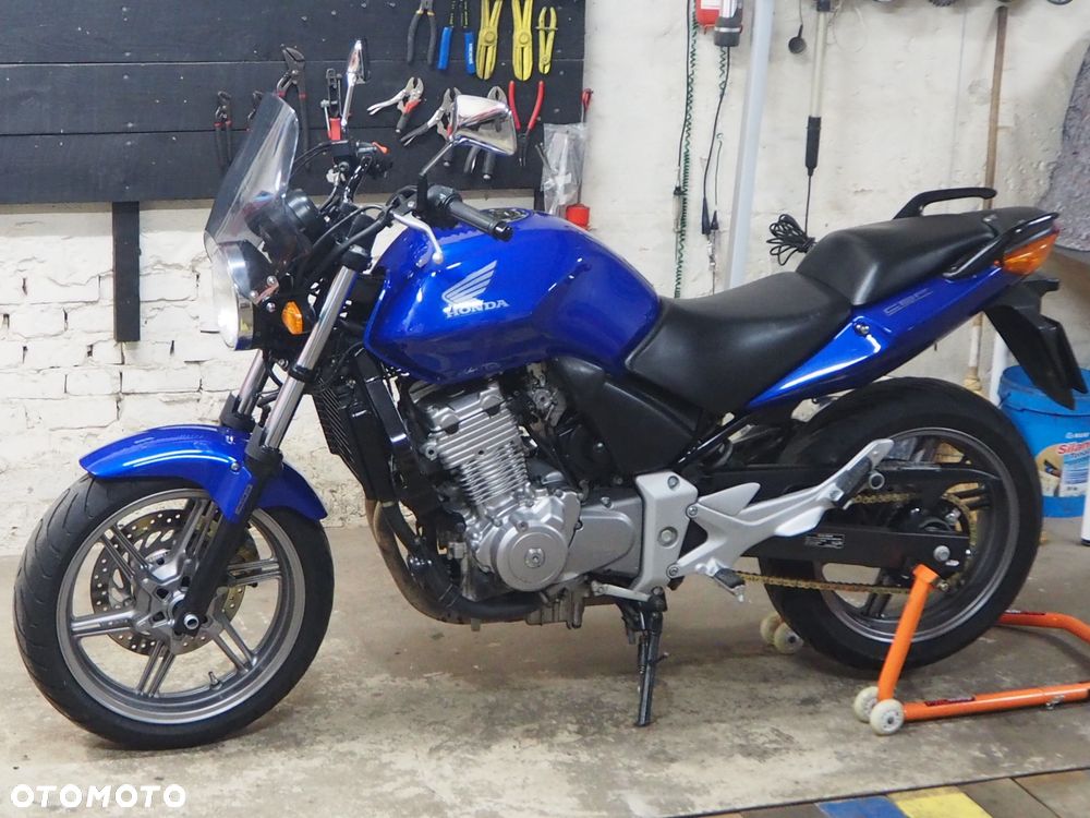 Honda CBF - 1