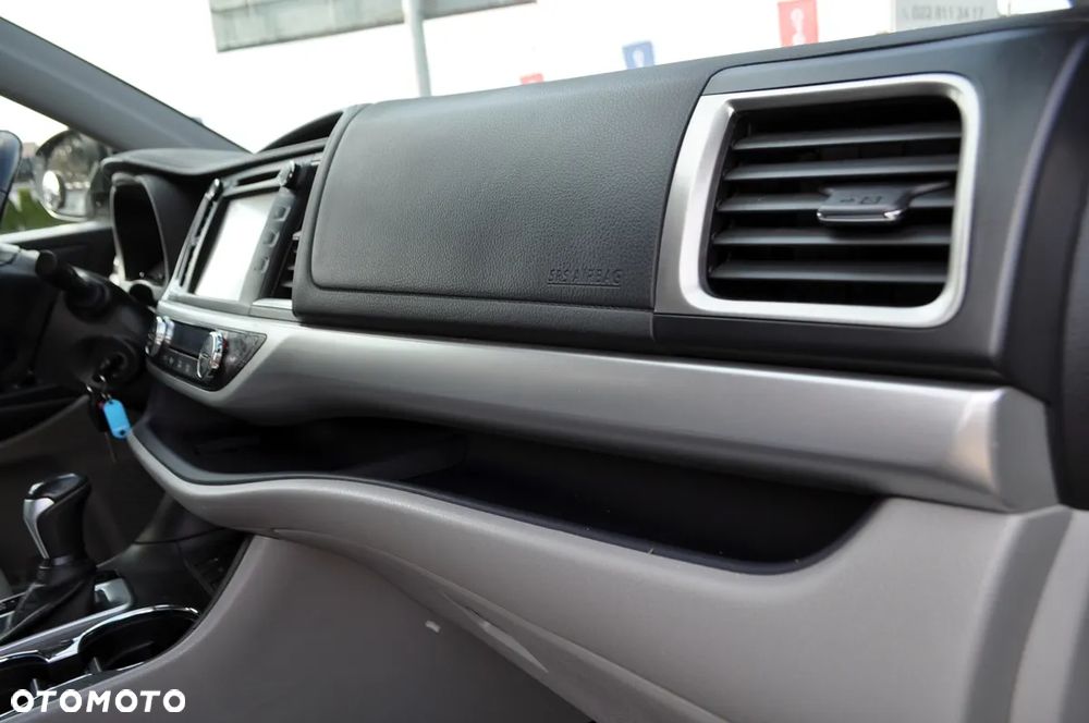Toyota Highlander - 30
