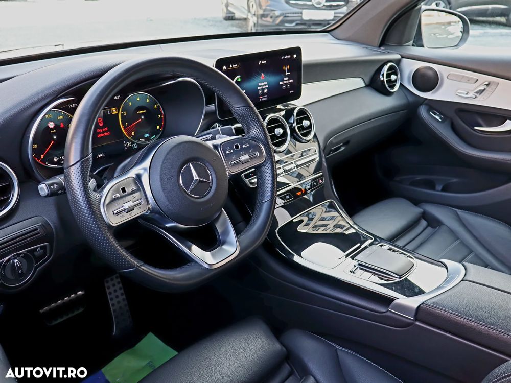 Mercedes-Benz GLC 300 4MATIC MHEV - 9