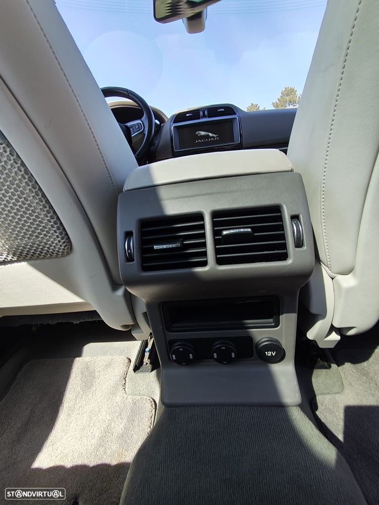 Jaguar F-Pace 2.0 i4D Prestige AWD Aut. - 22