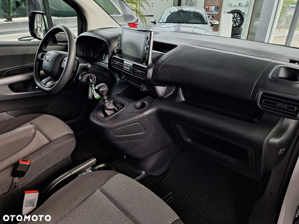 Toyota Proace City Verso 1.2 D-4T Business - 31