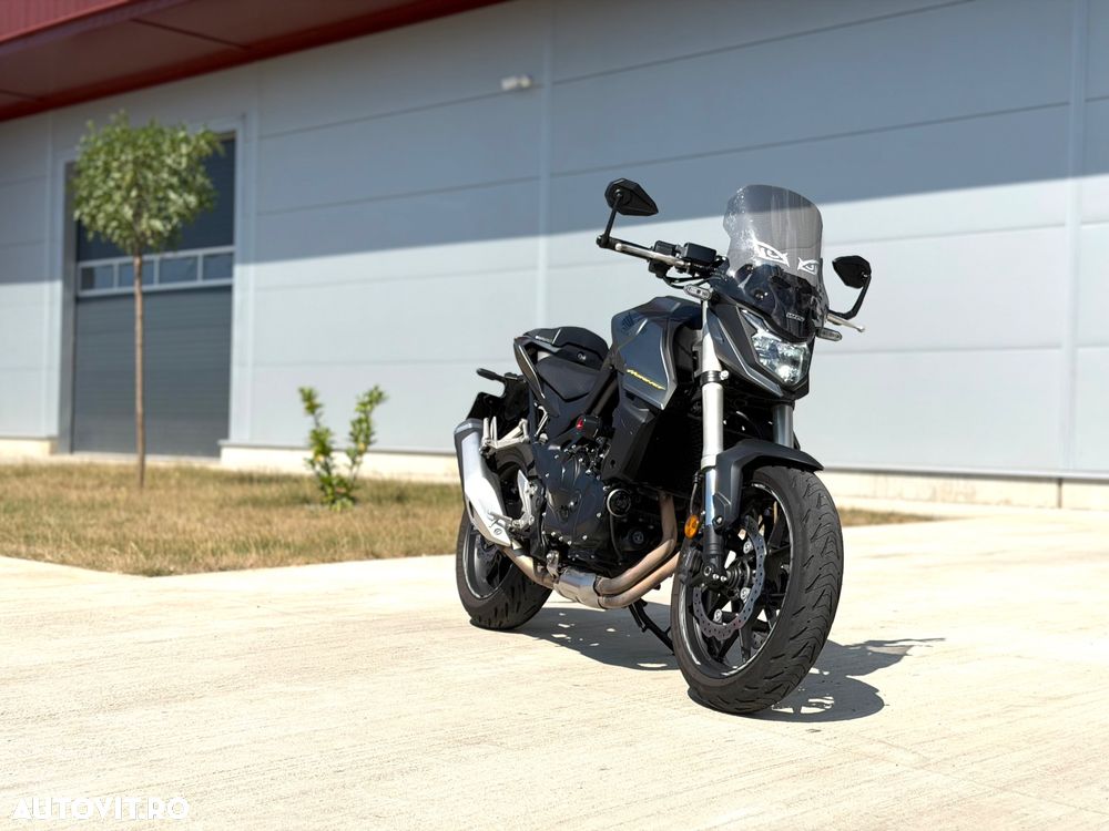 Honda CB 750 Hornet - 3