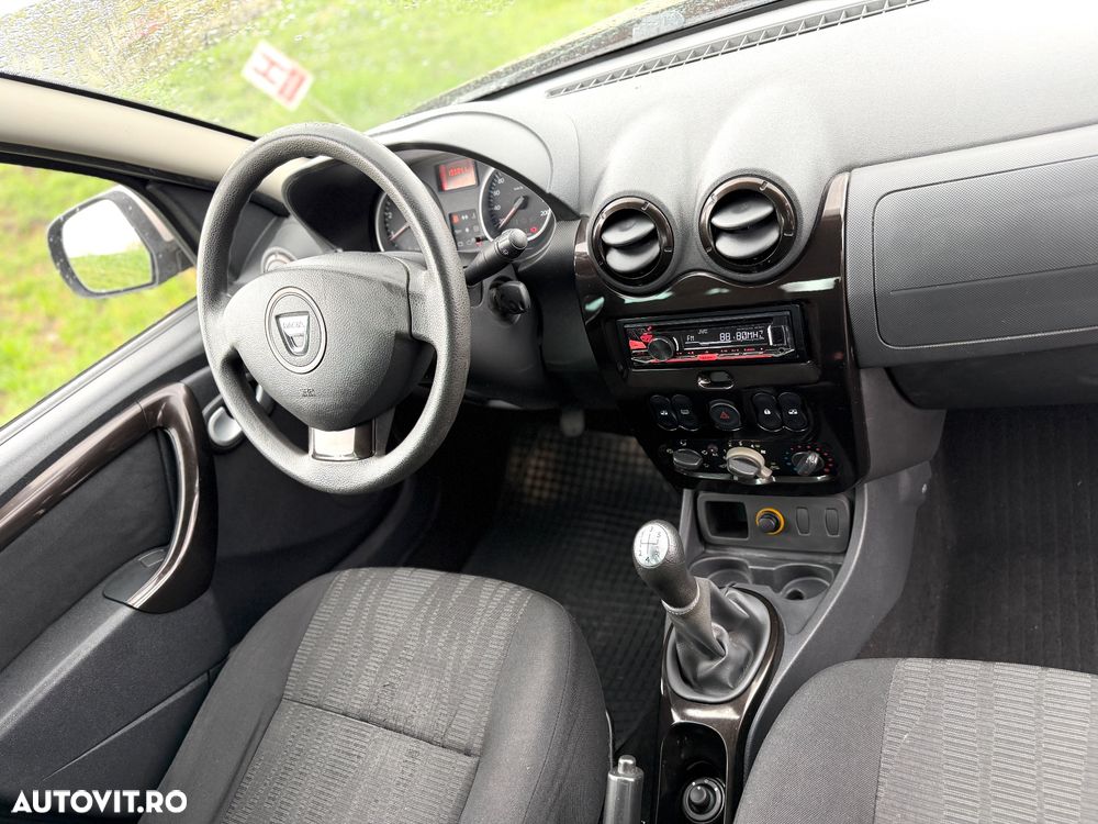 Dacia Duster 1.6 16V 4x2 Laureate - 8