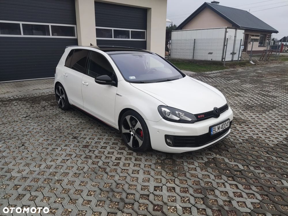 Volkswagen Golf 2.0 TDI DPF DSG GTD - 2