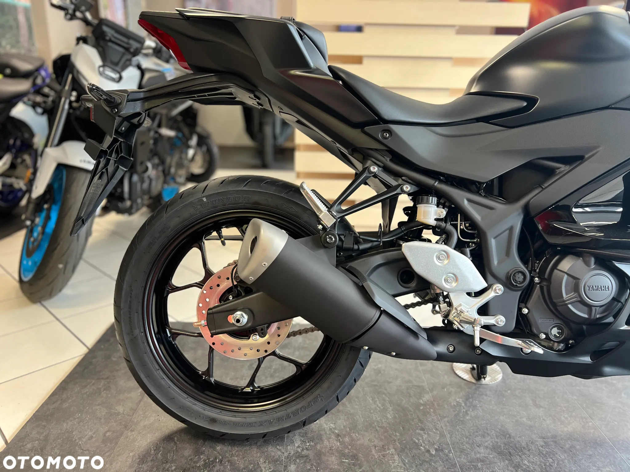 Yamaha R3 - 6