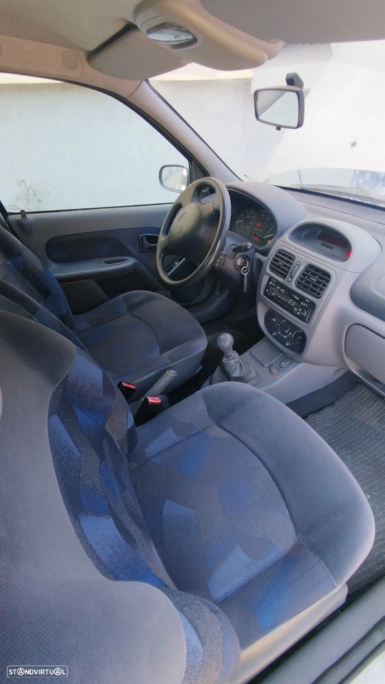 Renault Clio 1.2 - 4