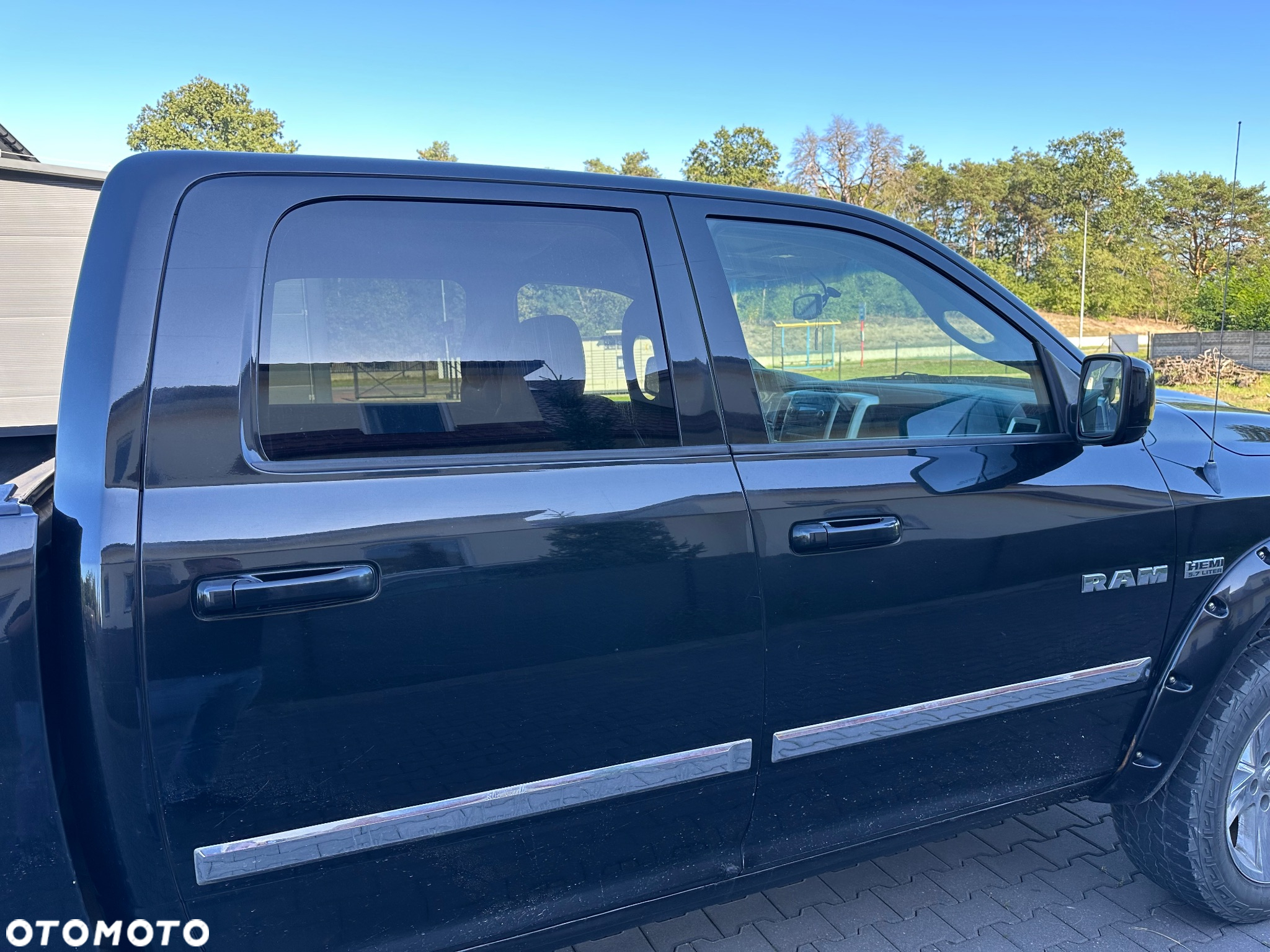 Dodge RAM - 12