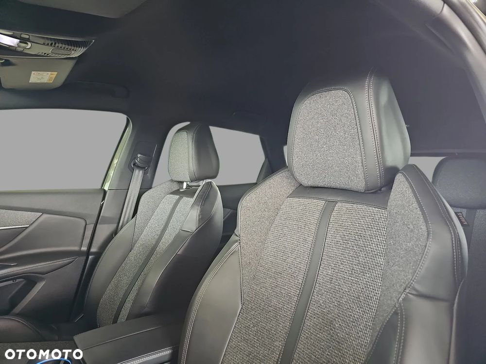 Peugeot 3008 1.5 BlueHDi GT S&S - 24