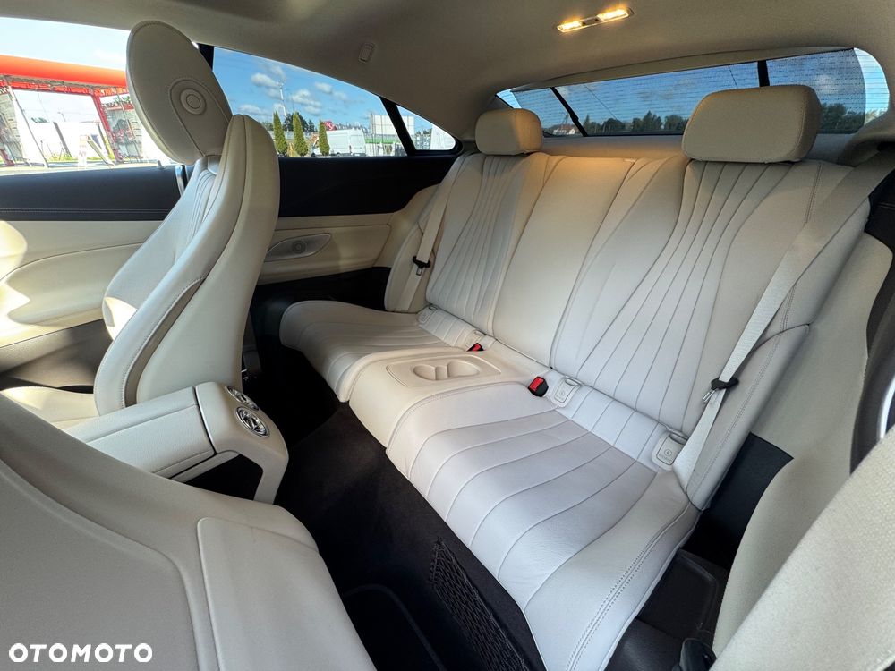 Mercedes-Benz Klasa E 400 4-Matic 9G-TRONIC - 20