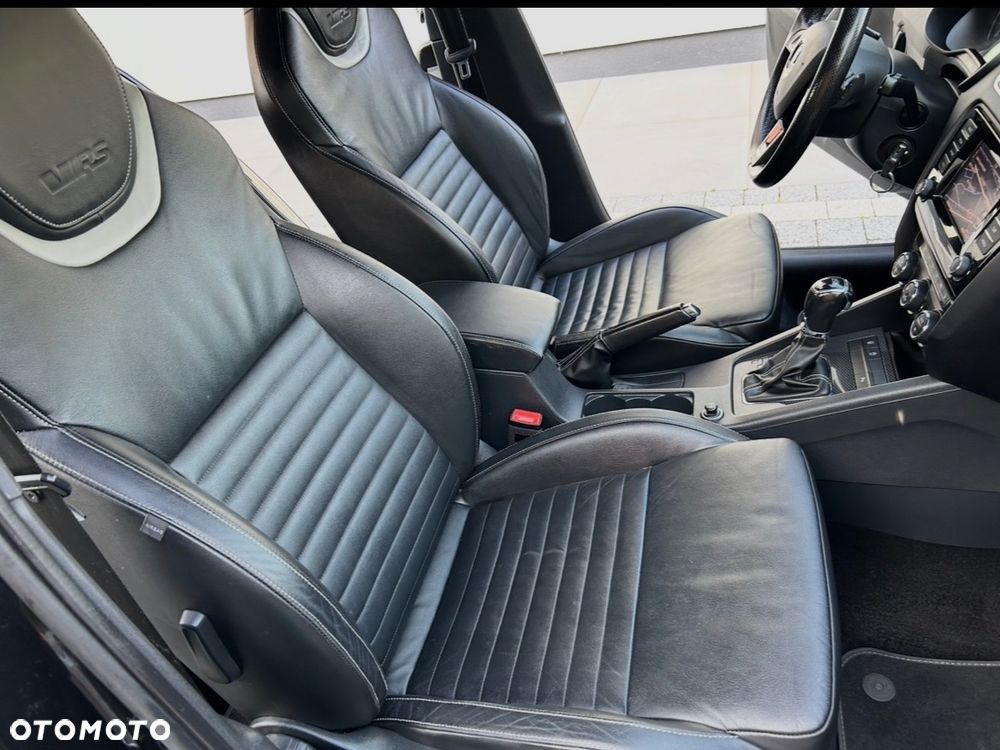Skoda Octavia 2.0 TDI DSG RS - 20