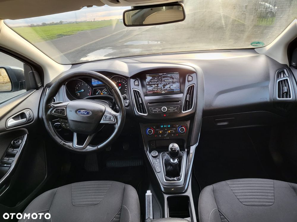 Ford Focus 1.0 EcoBoost STart-Stopp-System TITANIUM - 9