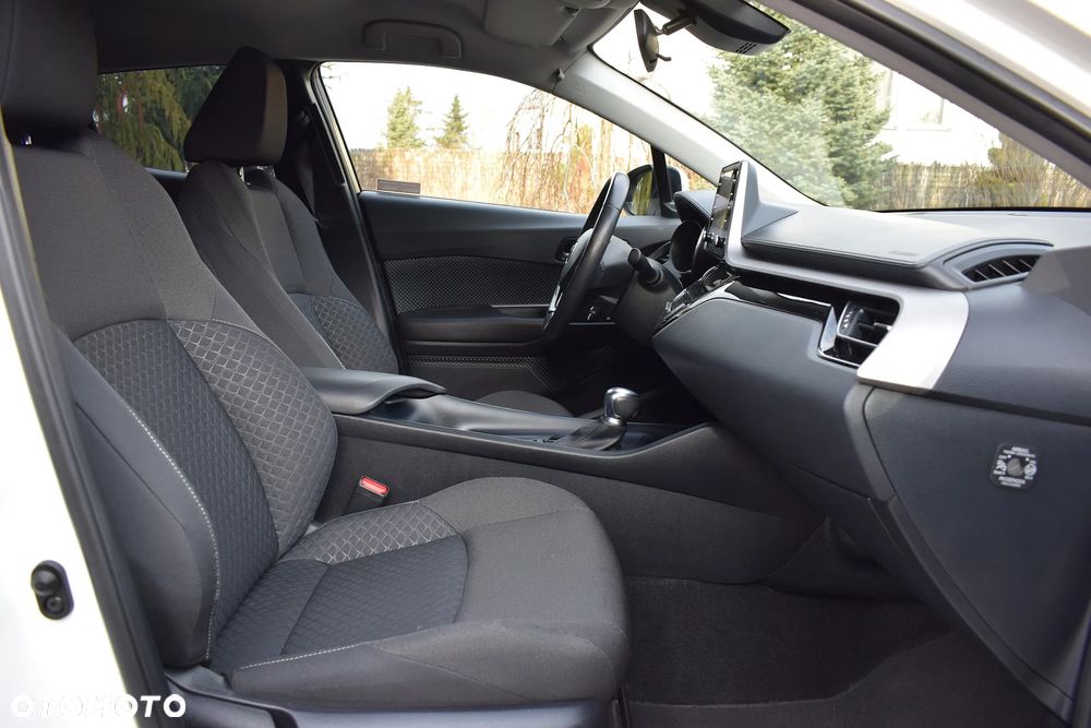 Toyota C-HR 1.8 Hybrid GPF Style - 8