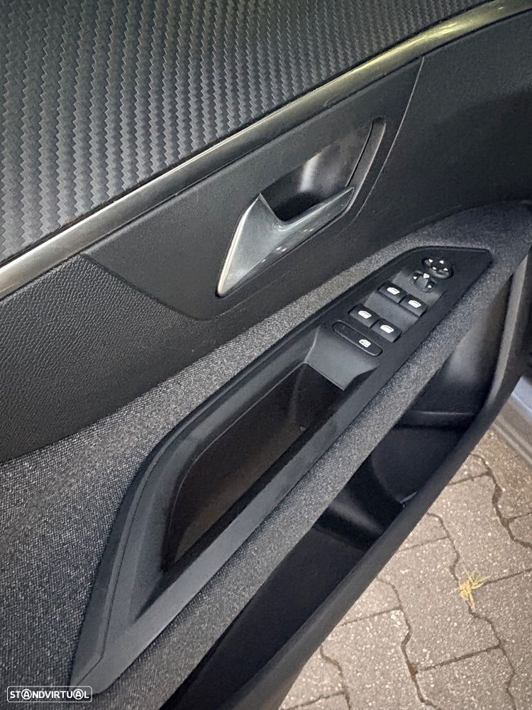 Peugeot 3008 1.6 BlueHDi GT Line EAT6 - 11