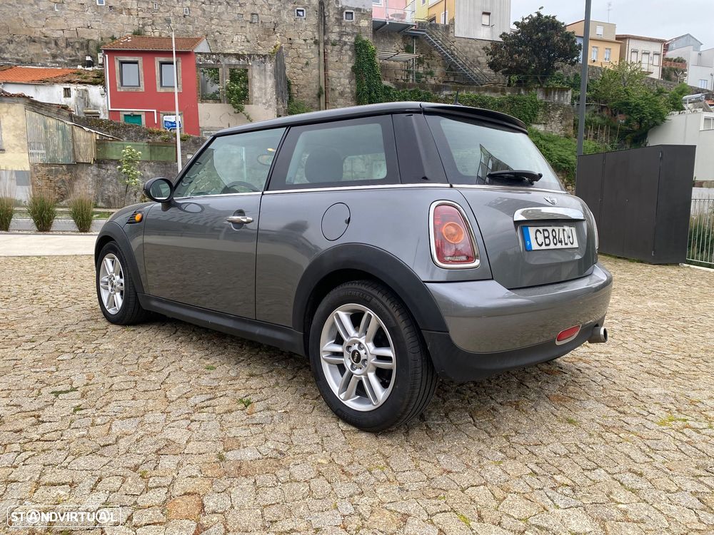 MINI 3 Portas One D - 6