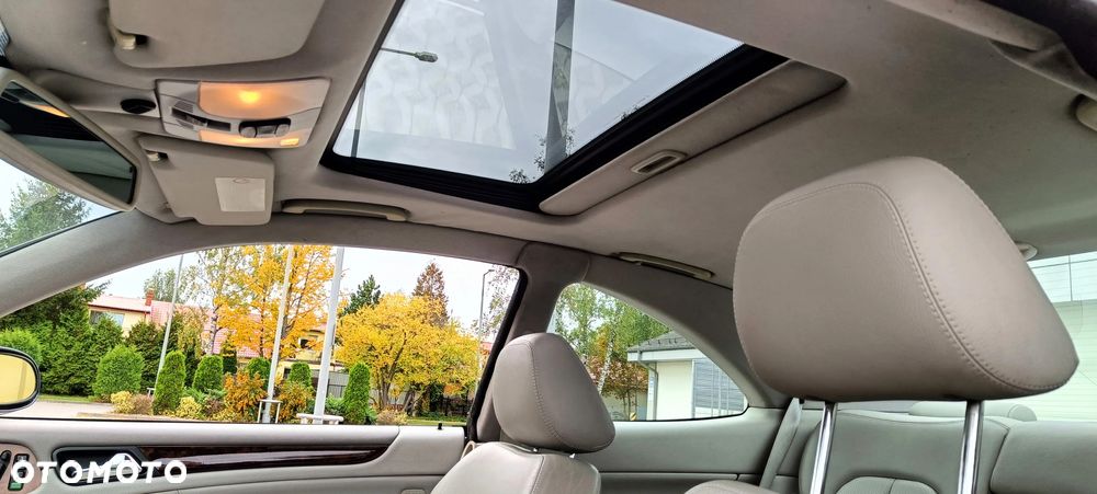 Mercedes-Benz CLK - 13