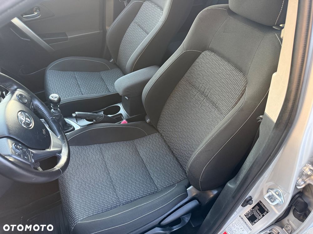 Toyota Auris 1.6 Premium Comfort - 12