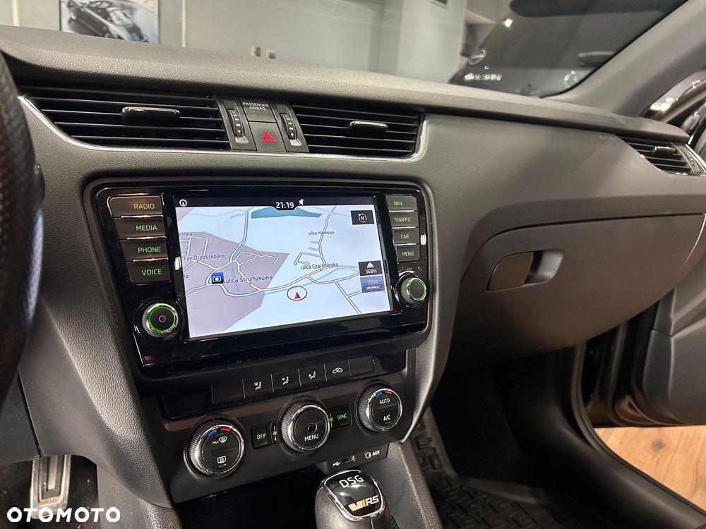 Skoda Octavia 2.0 TDI RS DSG - 22