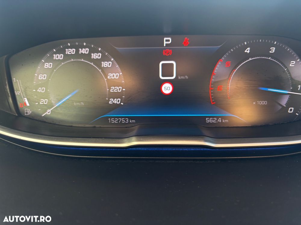 Peugeot 3008 BlueHDi 130 Stop & Start EAT8 Allure - 26