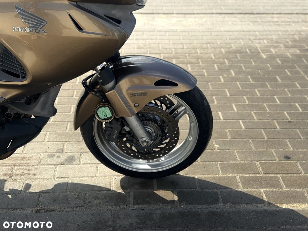 Honda Deauville - 17