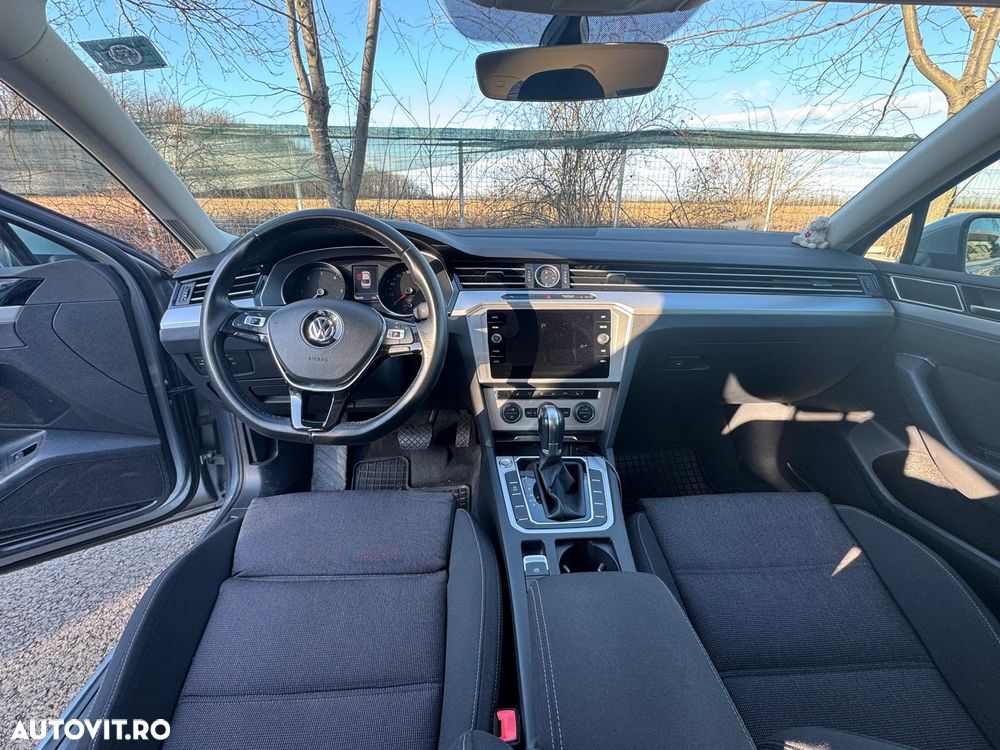 Volkswagen Passat - 10