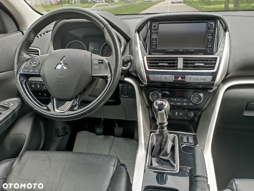 Mitsubishi Eclipse Cross - 26