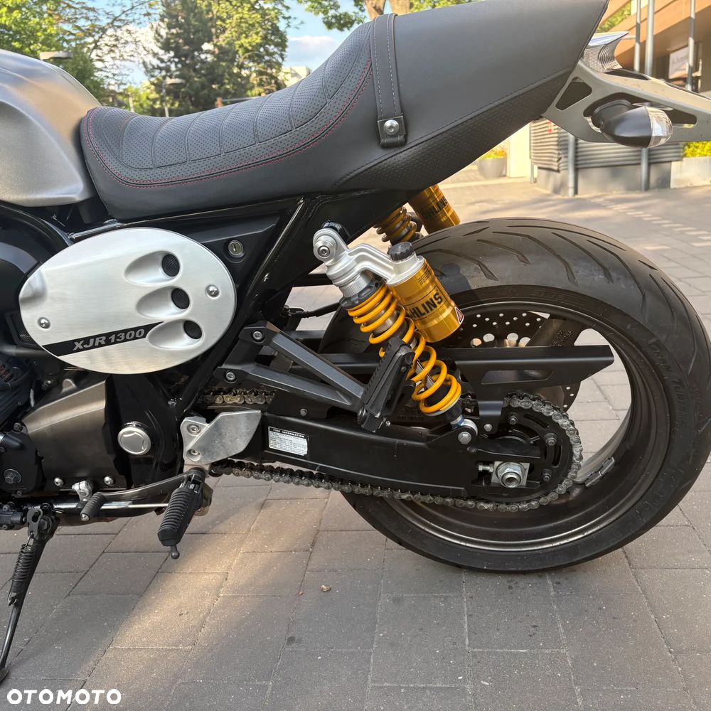 Yamaha XJR - 12