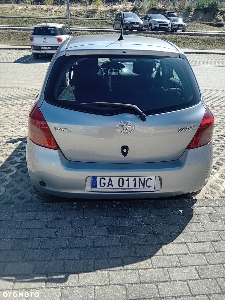 Toyota Yaris - 5