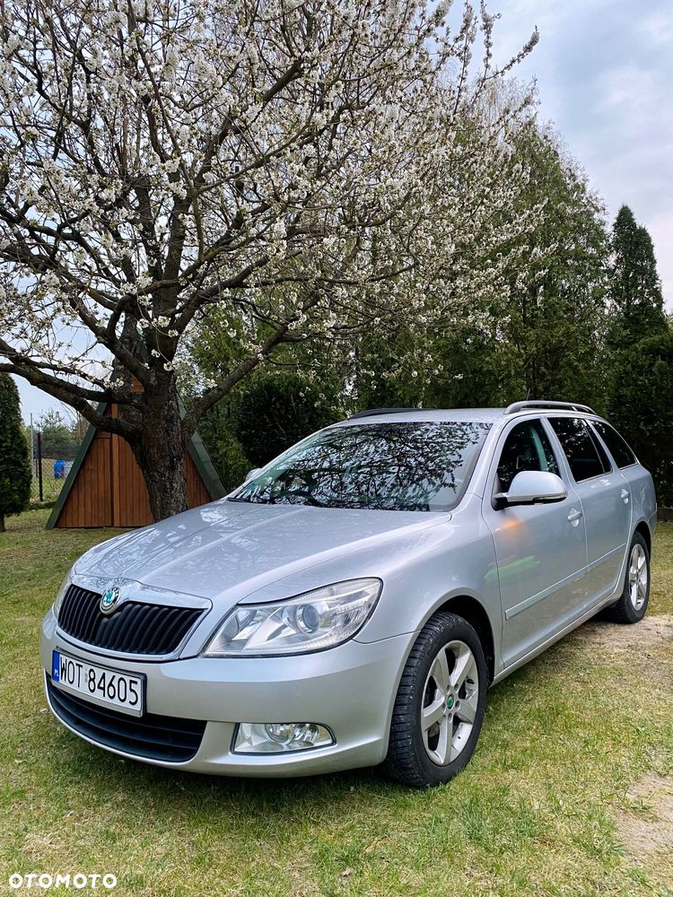 Skoda Octavia 2.0 TDI Ambiente DSG - 1