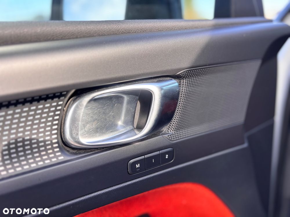 Volvo XC 40 D3 SCR R-Design - 18