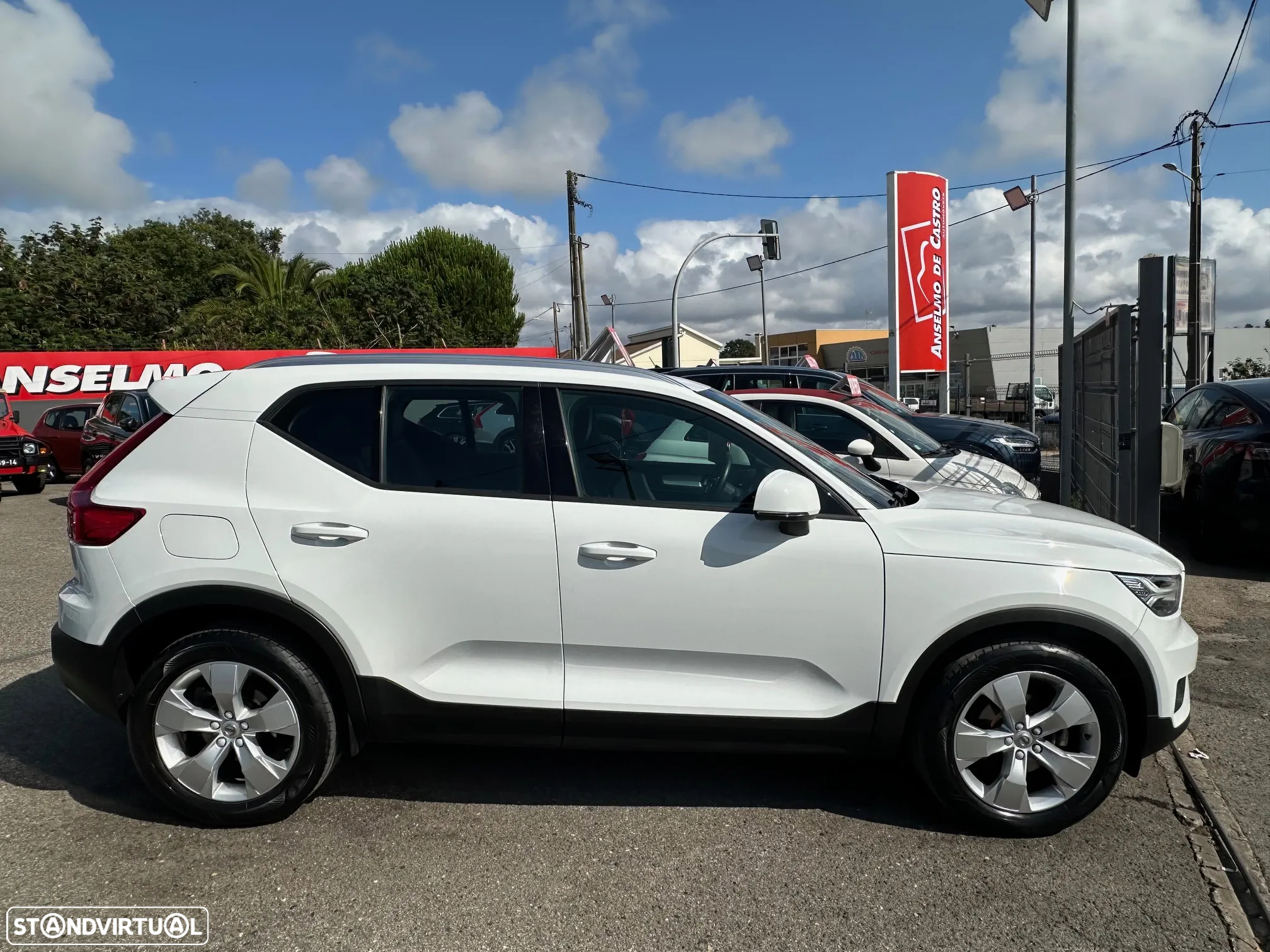 Volvo XC 40 2.0 D3 Momentum Geartronic - 11