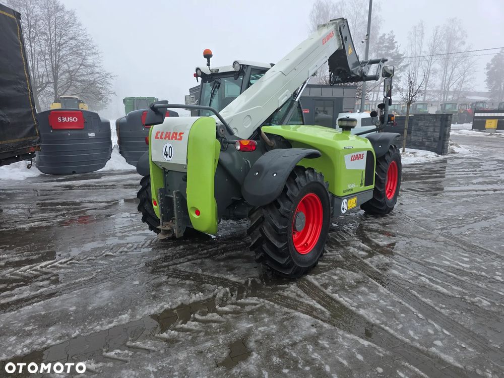 Claas scorpion 7045 - 4