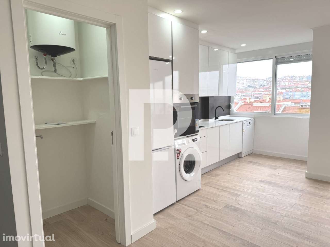 Apartamento T4 remodelado a estrear na Damaia - Grande imagem: 4/19