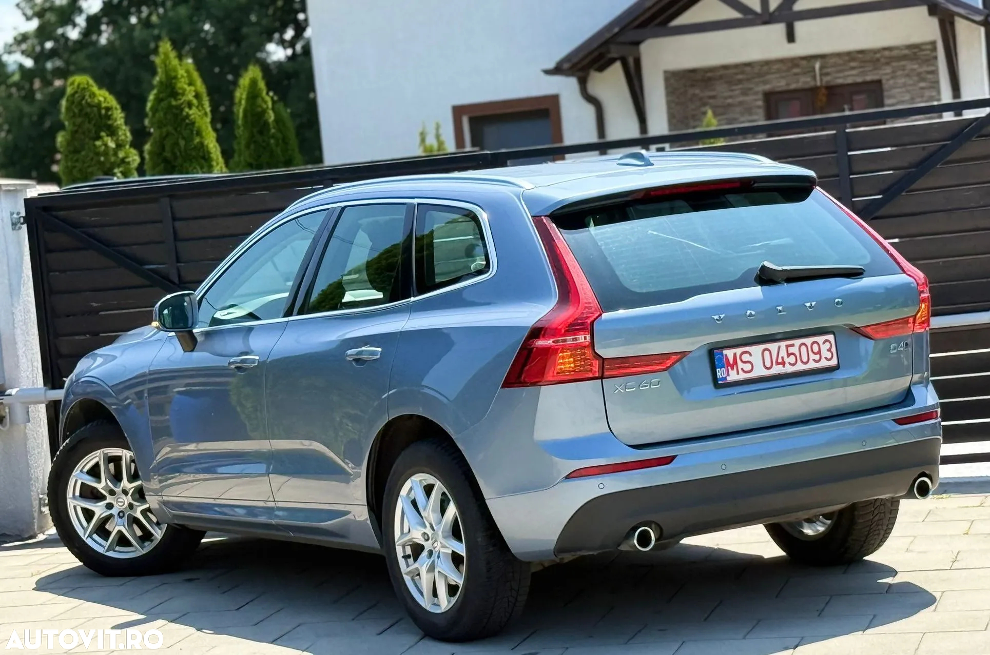 Volvo XC 60 D4 AWD Geartronic Momentum - 9