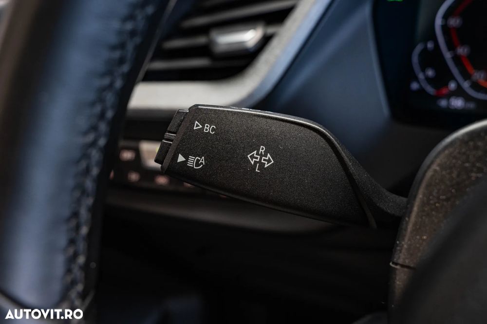 BMW Seria 2 218i Aut. M Sport - 24