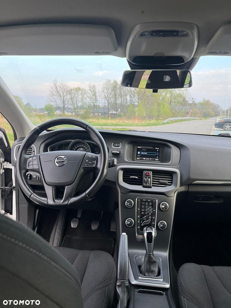 Volvo V40 - 23