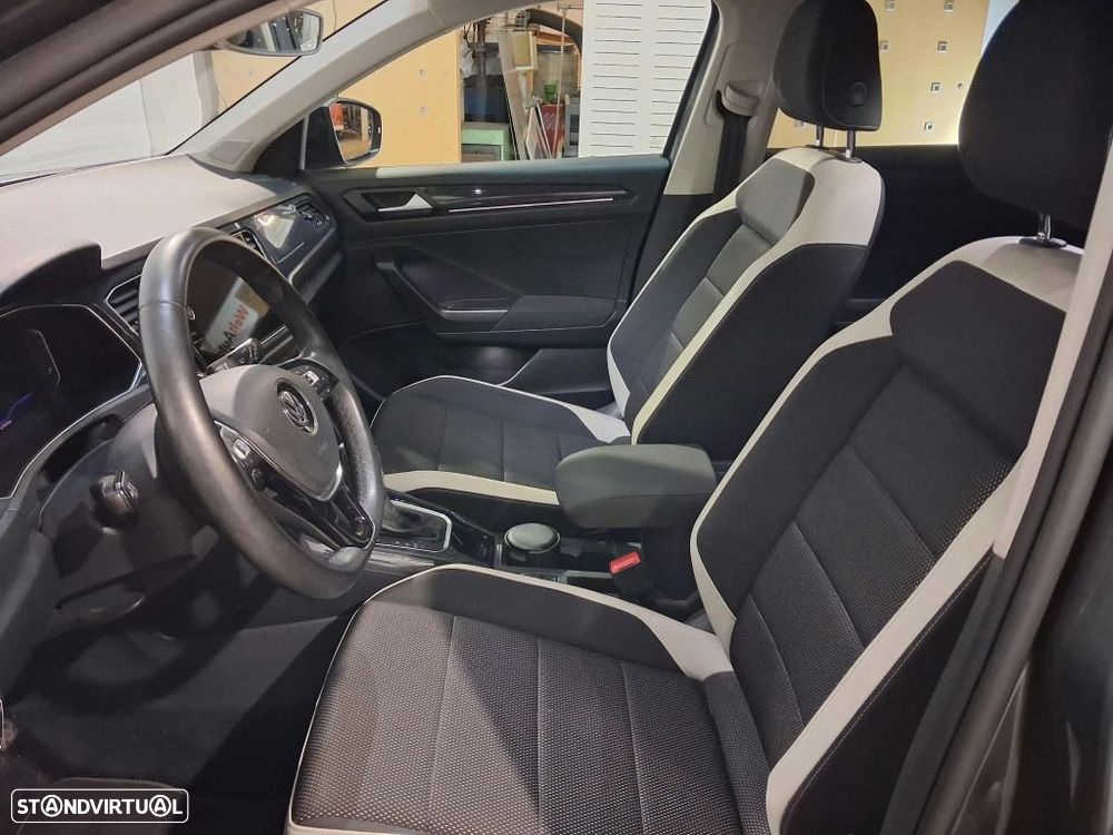 VW T-Roc 1.5 TSI Sport DSG - 6