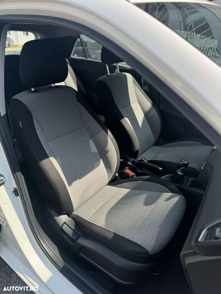 Hyundai i20 1.4 YES! Silver - 27