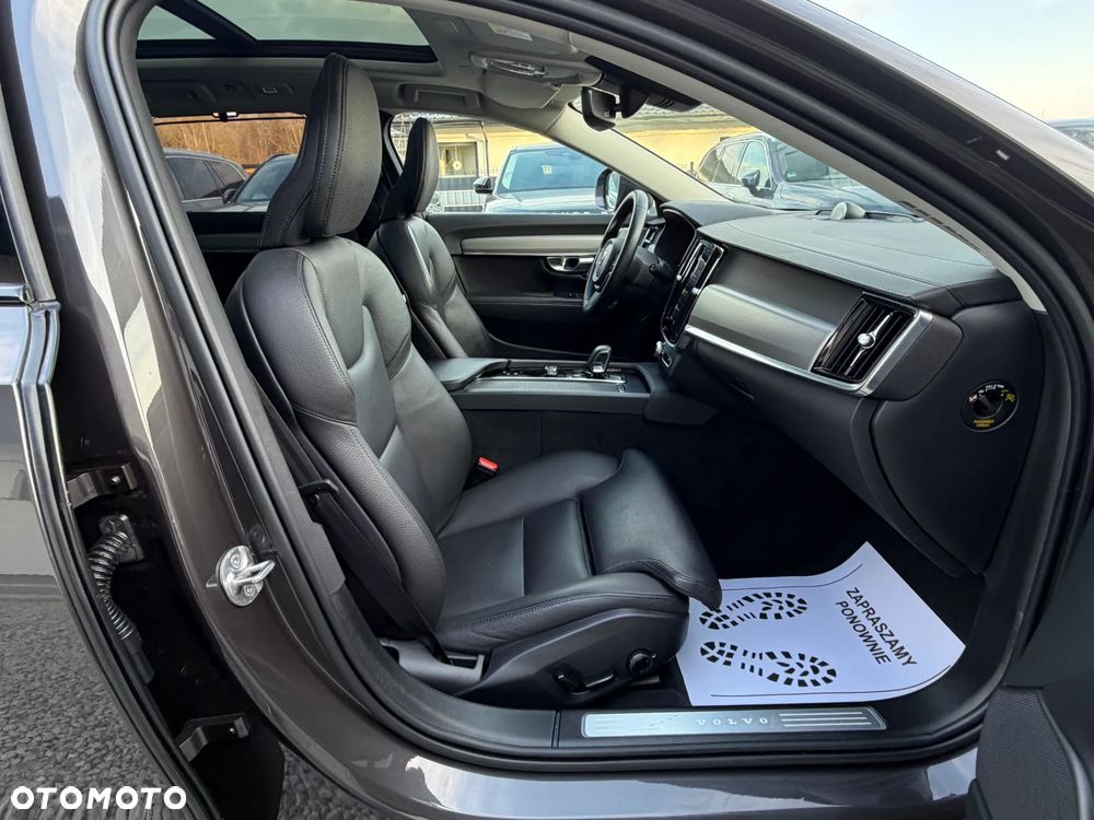 Volvo V90 Cross Country B5 D AWD Ultimate - 36